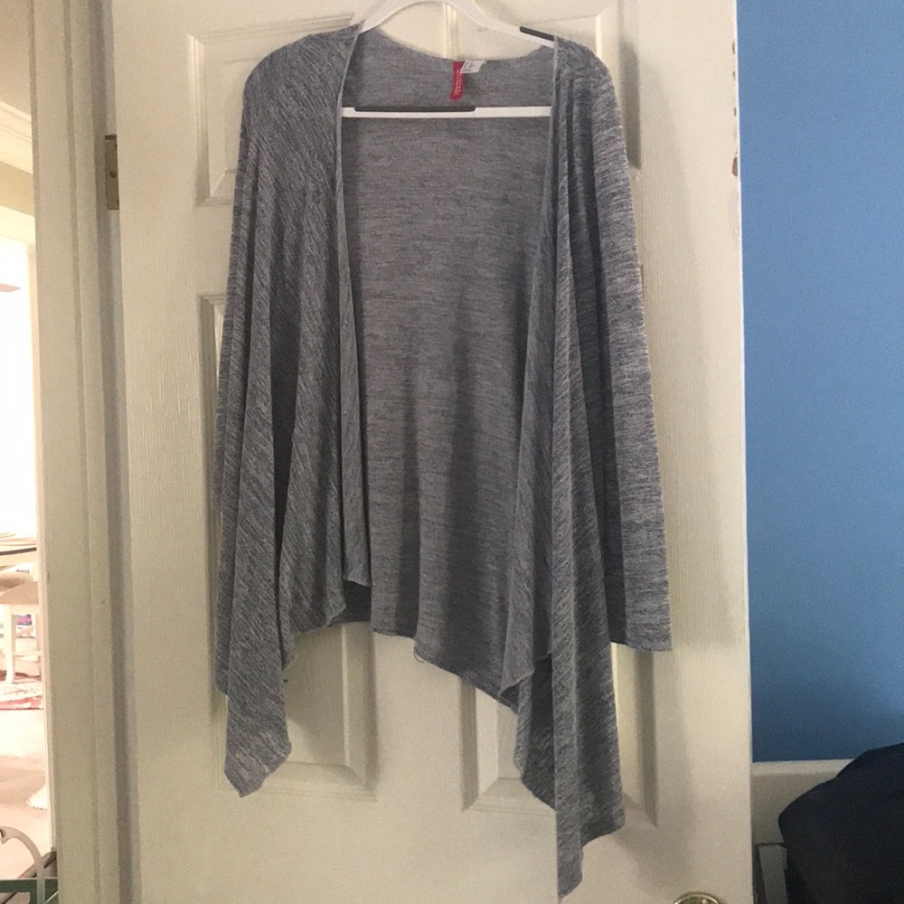 Gray flowy cardigan